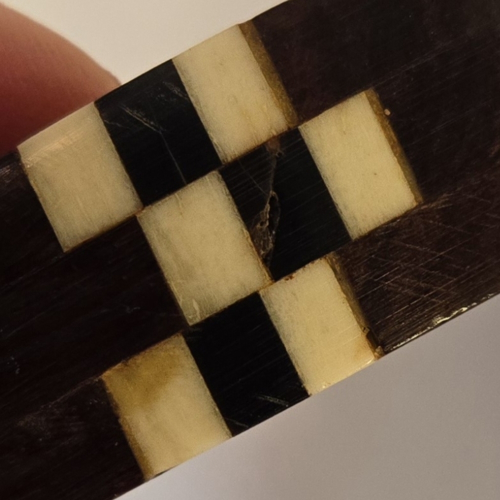 Vntg Wooden Black & White Checkered Bangle, 3/4" W 2 1/2" Inside Diameter - Picture 9 of 9